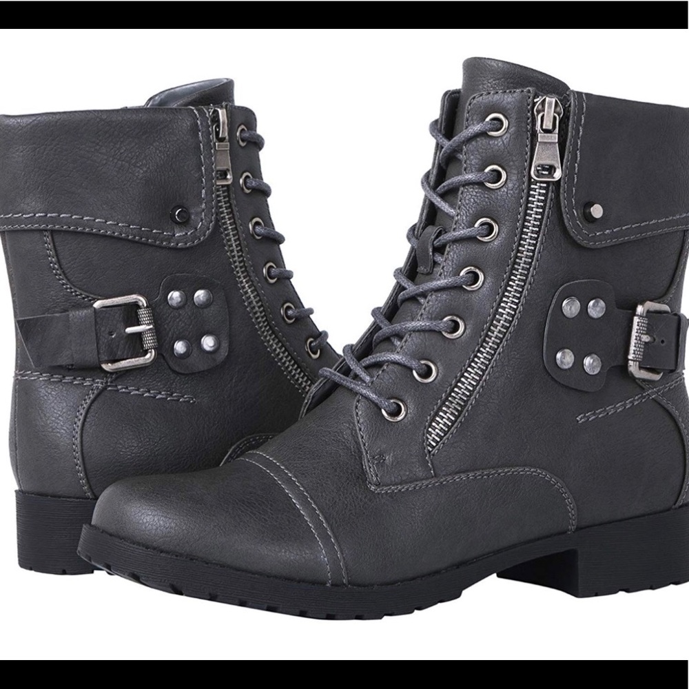 Womens Boots 7.5